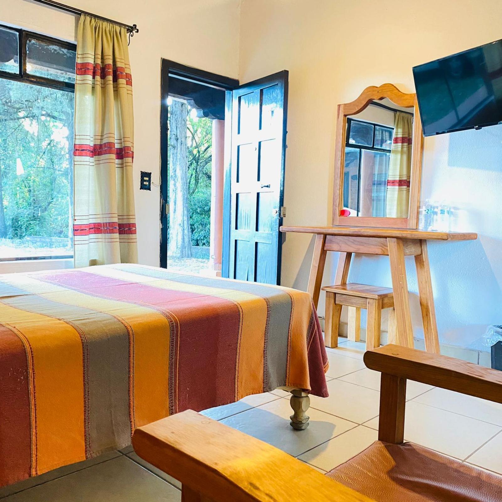 Hotel Pie De La Sierra Uruapan  Kültér fotó